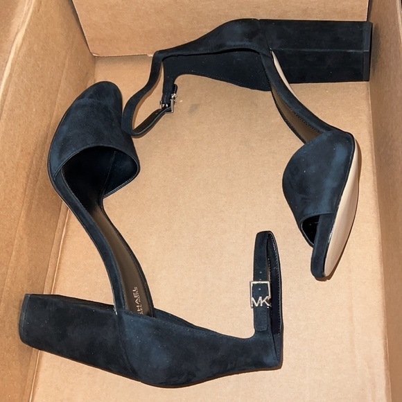 Michael Kors Leela ankle strap block heels black sandals Sz 11 - Picture 11 of 14